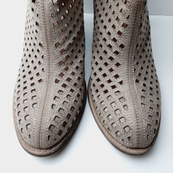 RAMPAGE / Obie Taupe Perforated Geo Slip-On Ankle Boots Booties Beige Tan Sz 10 - Picture 5 of 13